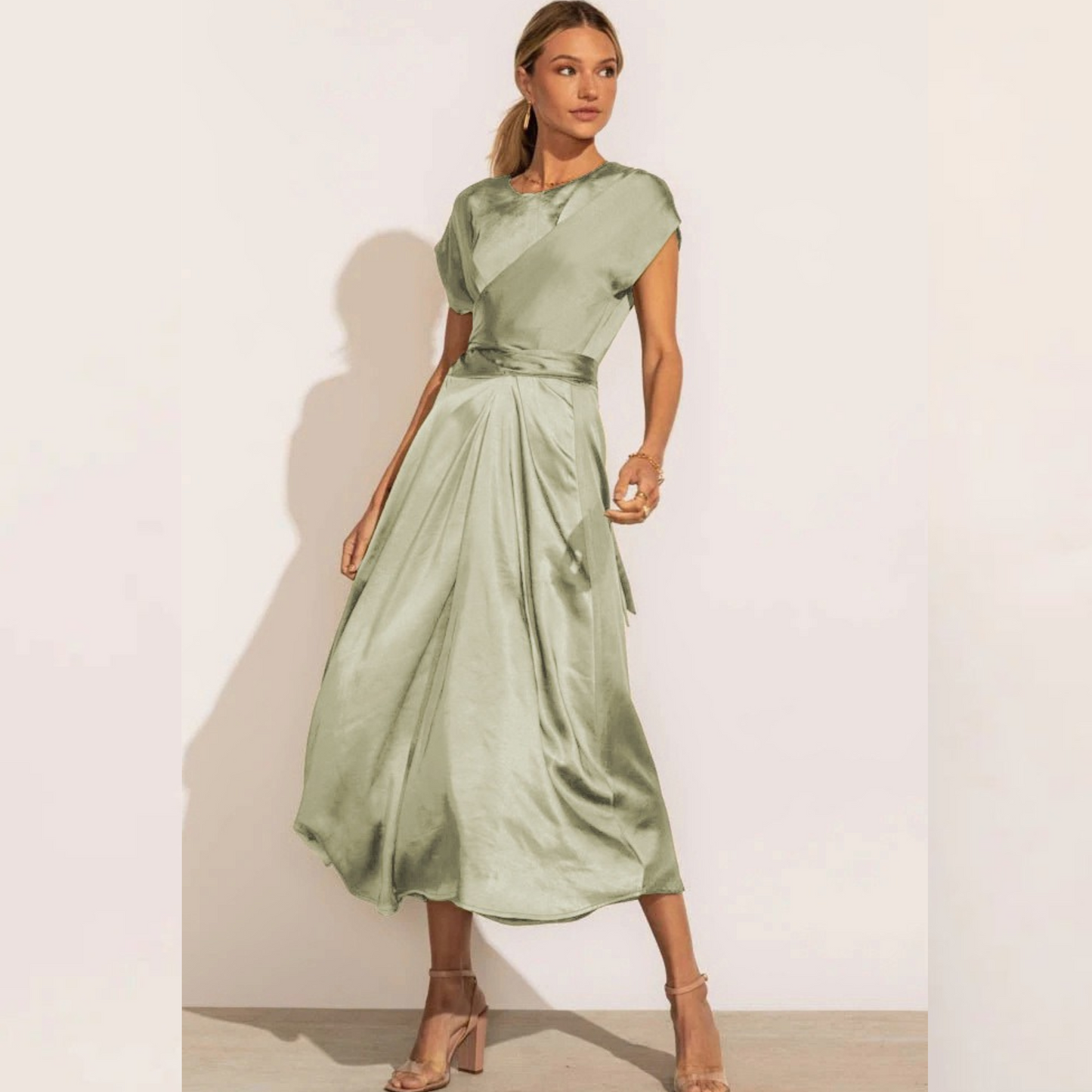Robe Femme Élégante en Soie Douce et Confortable Midi
