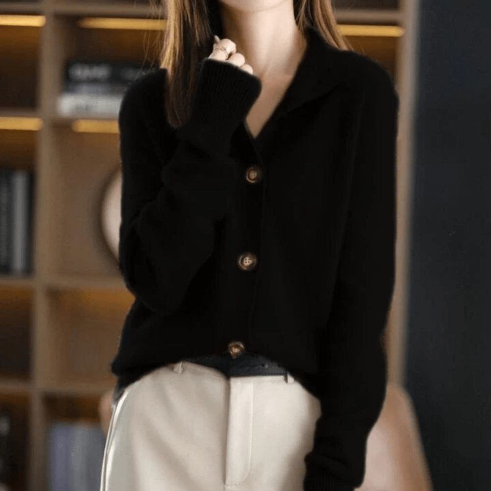 Cardigan Femme Col V Doux et Élégant
